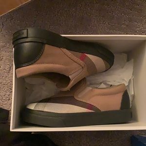 Burberry shoes new